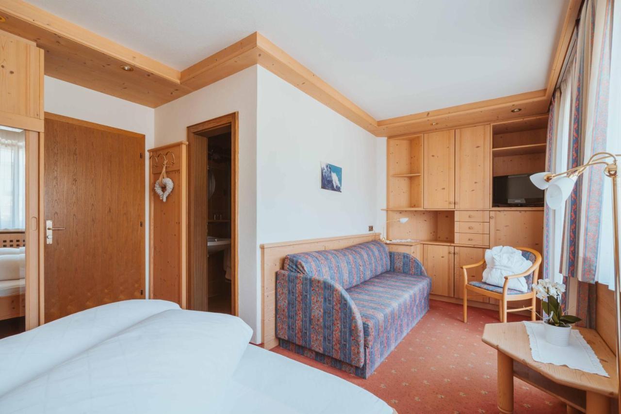 Wanderhotel Teiserhof Funes  Exterior foto