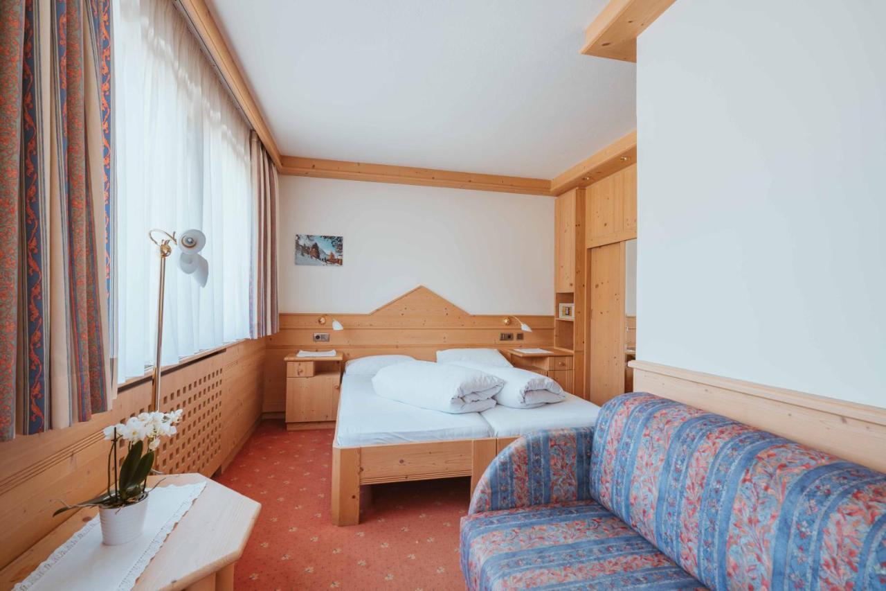 Wanderhotel Teiserhof Funes  Exterior foto